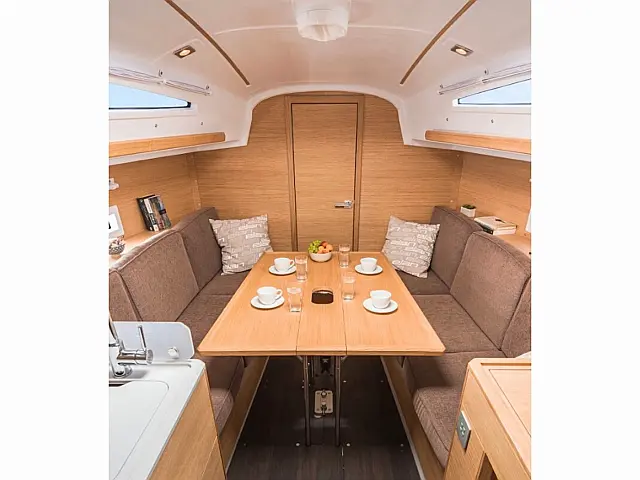 Elan E3 - [Internal image]