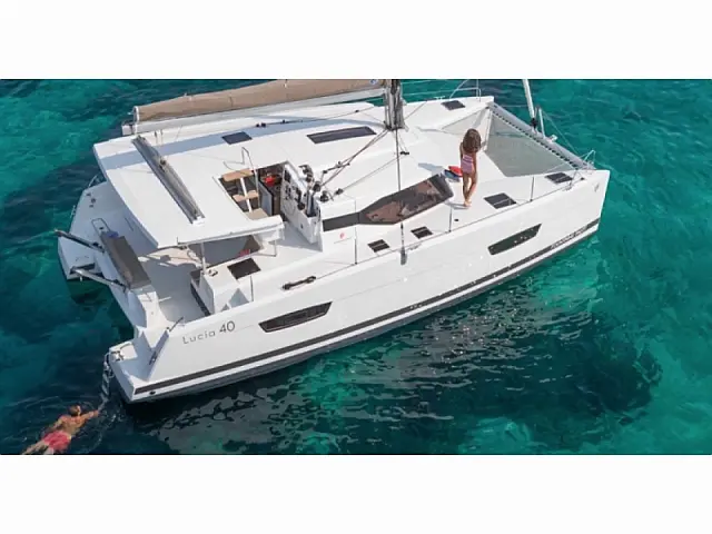 LUCÍA 40 – 4 CABINAS / 4 BAÑOS / 12 PAX - [External image]