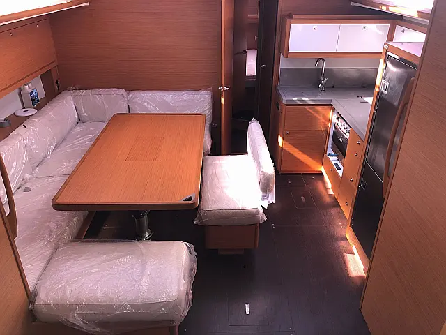 Dufour 470 Grand Large  - [Internal image]