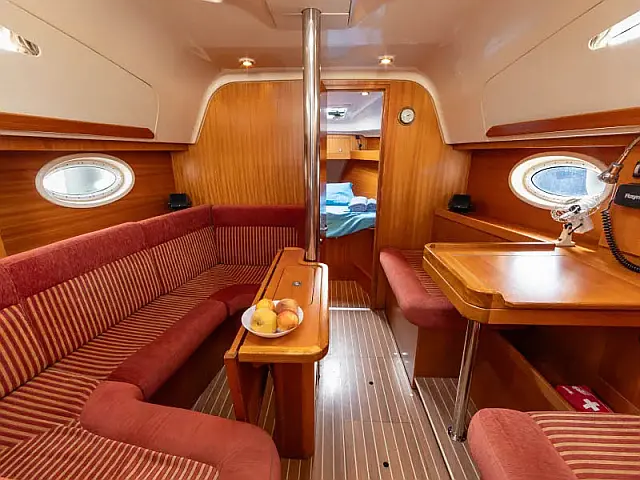 Elan 344 - [Internal image]