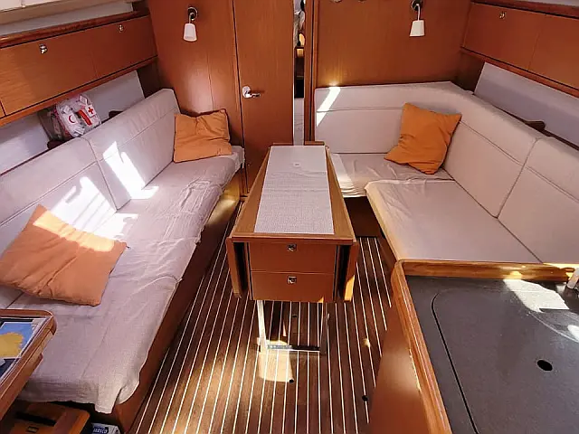 Bavaria 34 - [Internal image]