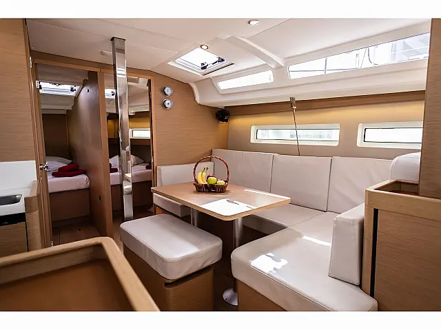 Sun Odyssey 440 - [Internal image]