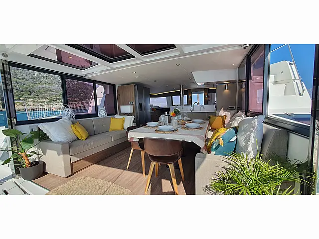 Bali 4.8  - [Internal image]