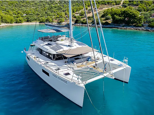 Lagoon 560 - [External image]