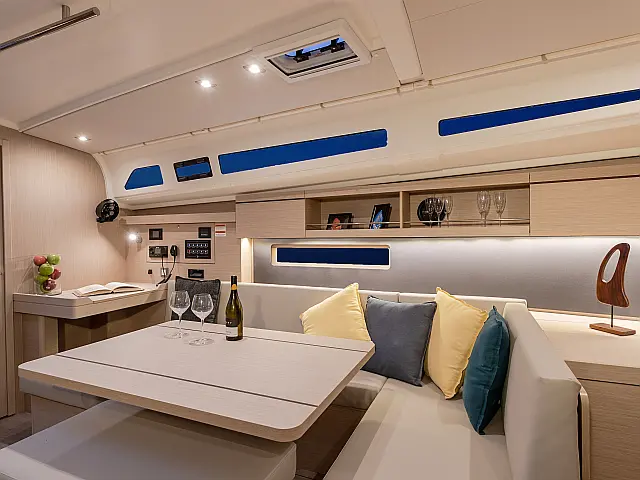Sunsail 42 - [Internal image]