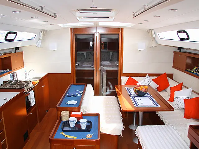 Beneteau Oceanis 50 - [Internal image]