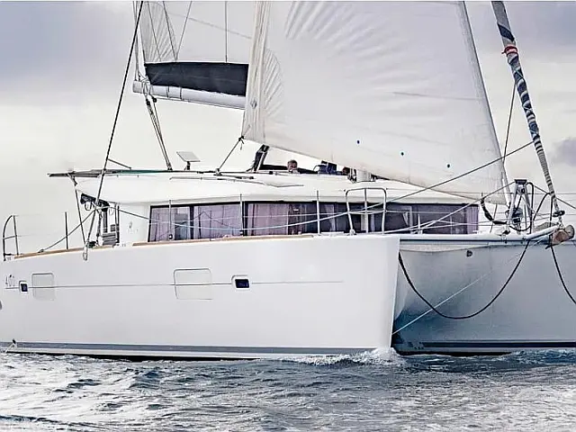 Lagoon 400 S2 - [External image]