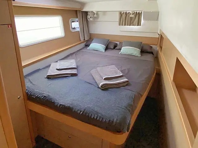 Lagoon 400 S2 - [Internal image]