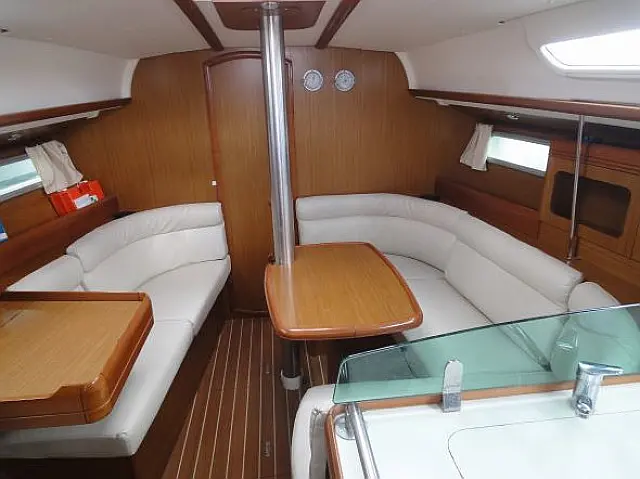Sun Odyssey 36i - [Internal image]