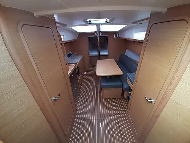 Dufour 382 Grand Large  - [Internal image]