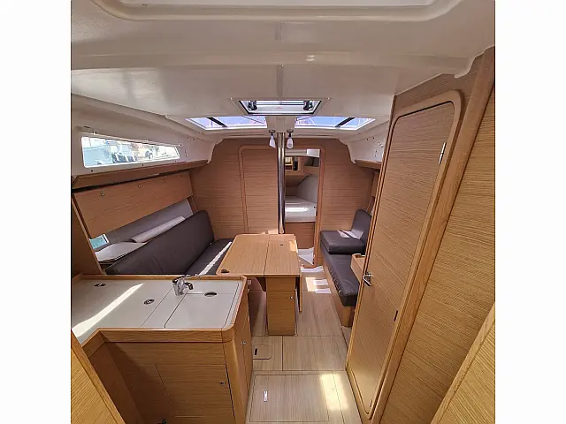 Dufour 360 Grand Large  - [Internal image]