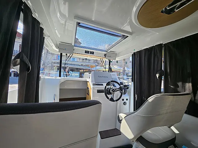 Beneteau Barracuda 8 - [Internal image]