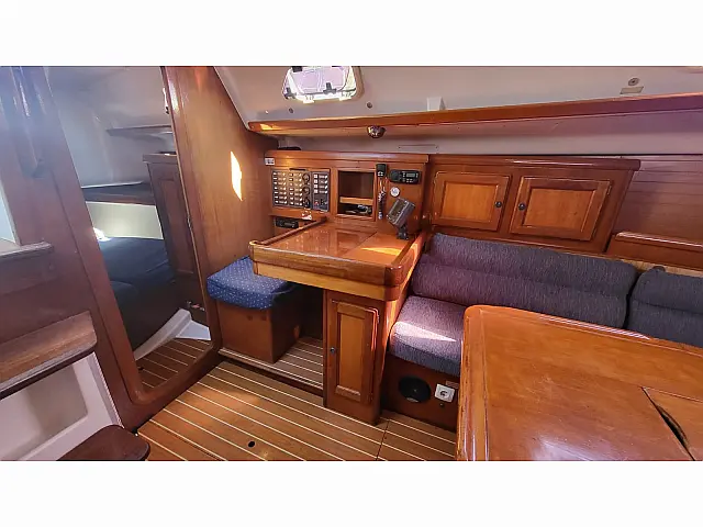 Dufour 36 Classic - [Internal image]