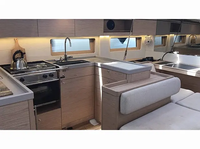 Oceanis 51.1 - [Internal image]