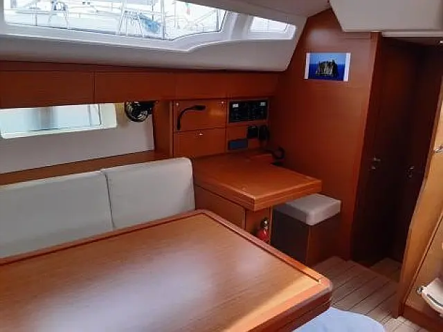 Jeanneau 54 - [Internal image]