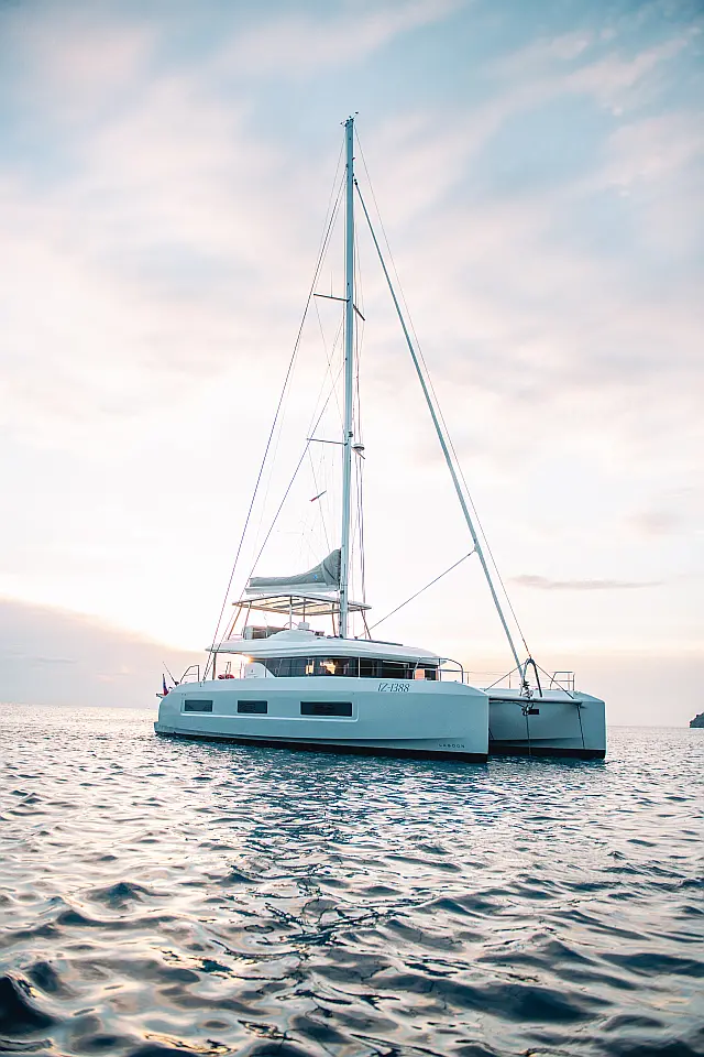 Lagoon 55 - [External image]