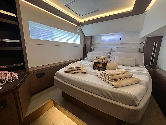 Lagoon 46  - [Internal image]