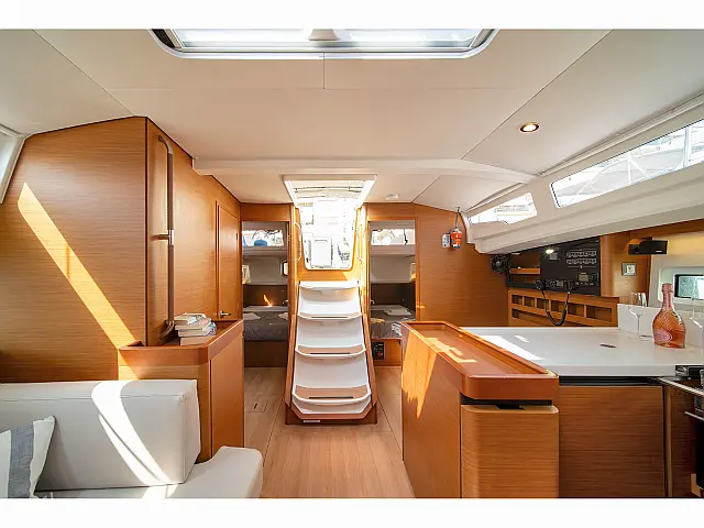 Sun Odyssey 440 - [Internal image]
