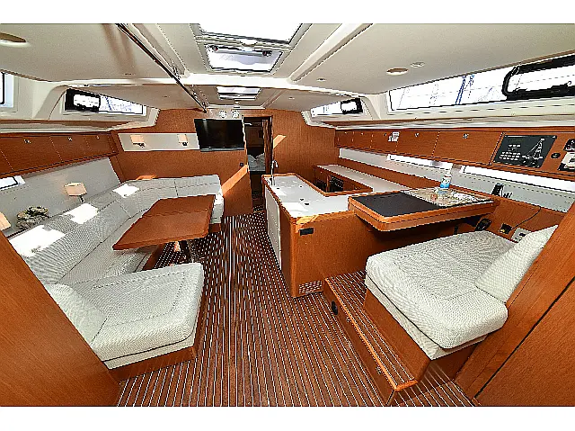 Bavaria Cruiser 56 - [Internal image]