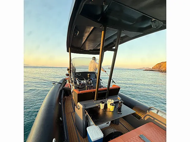 RIB 7M. NORTHSTAR 200HP - [Internal image]