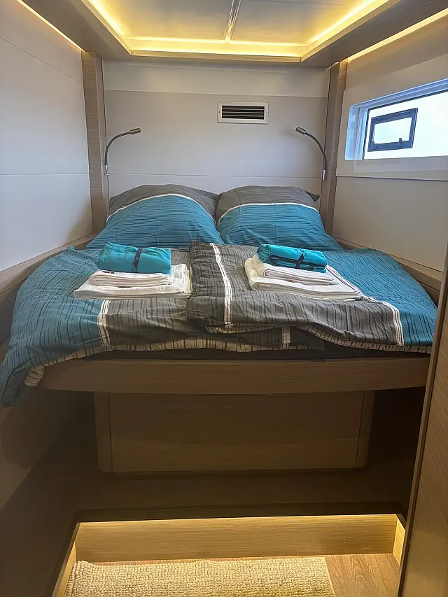 Lagoon 40 - [Internal image]