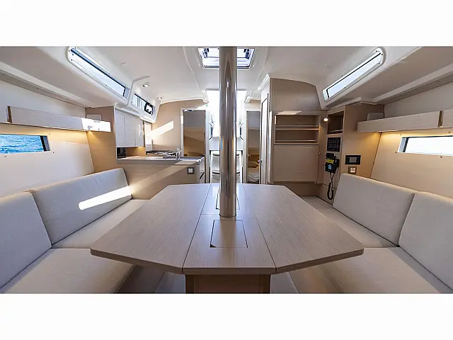Oceanis 34.1 - [Internal image]