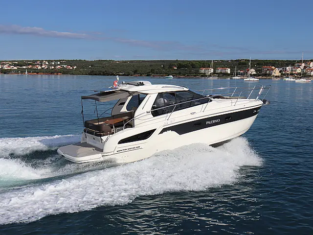 Bavaria S33 HT - [External image]
