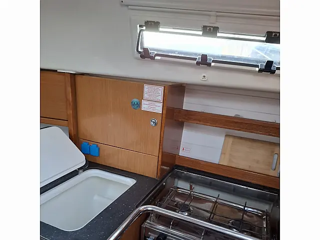 Bavaria Cruiser 32 - [Layout image]