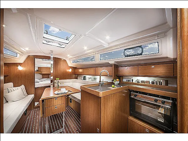 Bavaria 34 '19 - [Internal image]