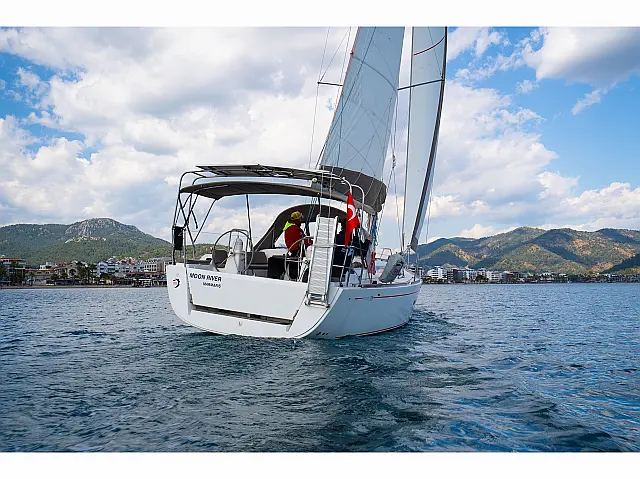 Dufour 335 Grand Large - [External image]